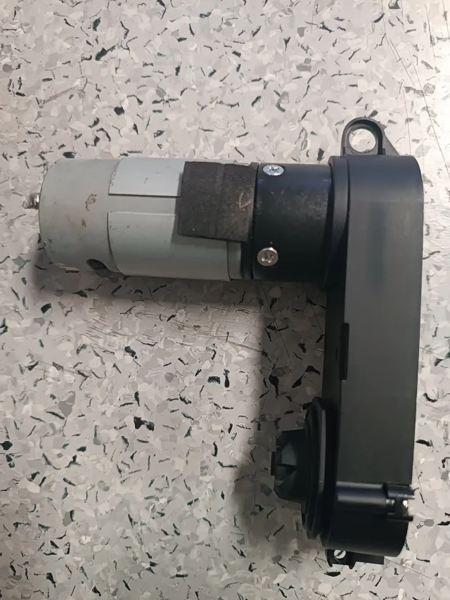 Motor de Rodamiento Aspiradora X8F